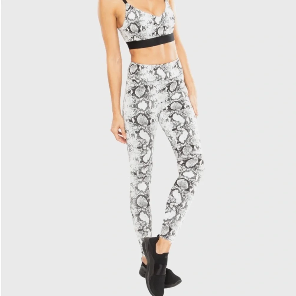 Koral Drive Python High Rise Legging - Picture 12 of 14